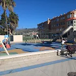 Appartement Urbanizacion Bahia, Mezquitilla, Al Lado De La Playa, El Horario De La Piscina Varia Segun Fechas