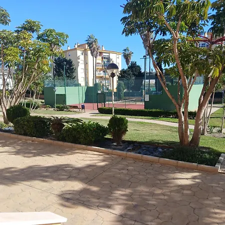 Appartement Urbanizacion Bahia, Mezquitilla, Al Lado De La Playa, El Horario De La Piscina Varia Segun Fechas *