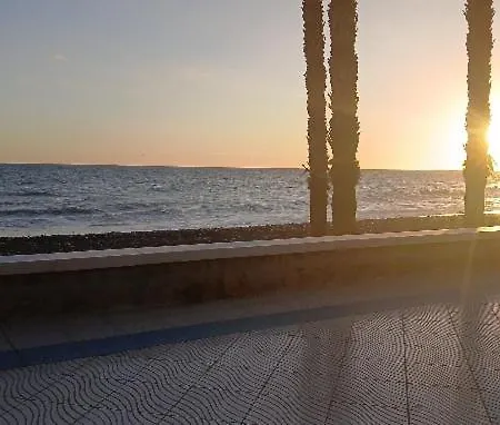 Urbanizacion Bahia, Mezquitilla, Al Lado De La Playa Мескитилья